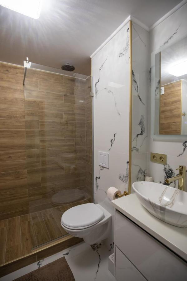 Apartament Gold Târgu Ocna Exterior photo